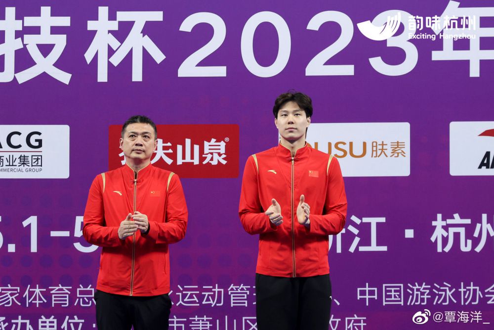 事件官方：皇马与安切洛蒂续约至2026年，曾领球队两夺欧冠官方消息，皇马与64岁的主帅安切洛蒂续约至2026年。